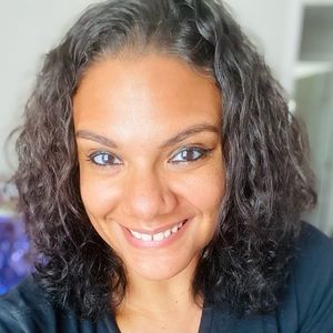 Meet your Posher, Tomia